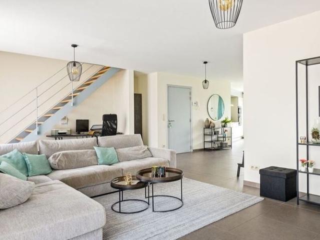 Appartement te huur in Sint Katelijne Waver voor € 1.200 met 3 slaapkamers