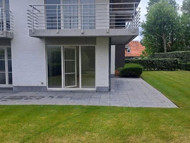 Appartement te huur in Sint Idesbald voor € 1.200 met 3 slaapkamers
