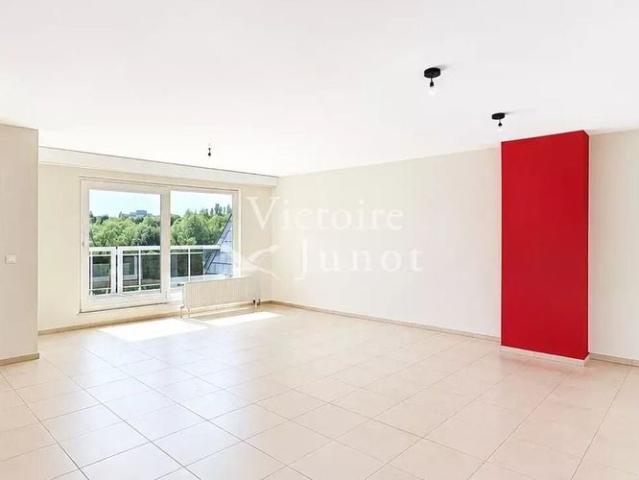 Appartement te huur in Sint Stevens Woluwe voor € 1.875 met 3 slaapkamers