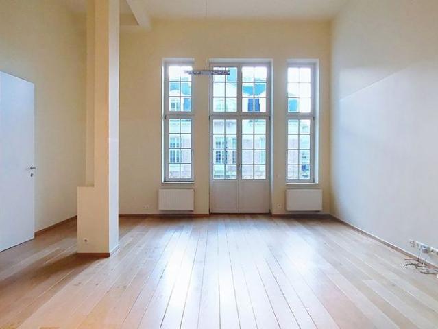 Appartement te huur in Ukkel voor € 2.450 met 3 slaapkamers