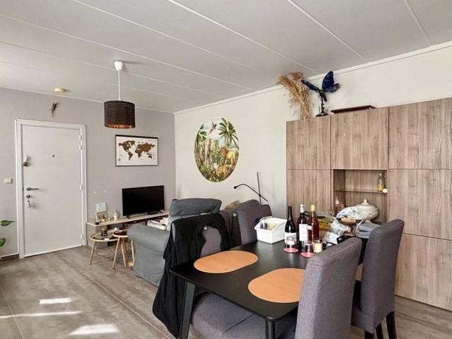 Appartement te huur in Waasmunster voor € 775 met 1 slaapkamer