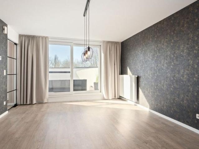 Appartement te huur in Wielsbeke voor € 755 met 1 slaapkamer