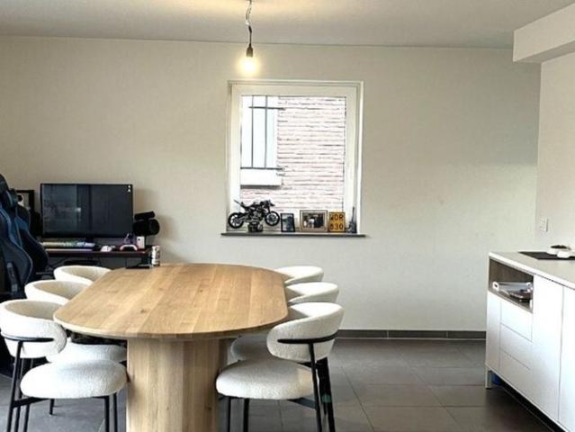 Appartement te huur in Wingene voor € 800 met 2 slaapkamers