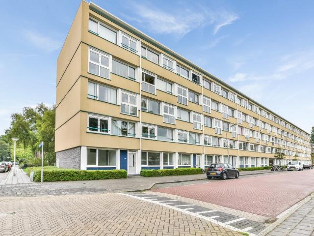 Appartement te huur Johannes Calvijnlaan 46 in Amstelveen voor € 2.150