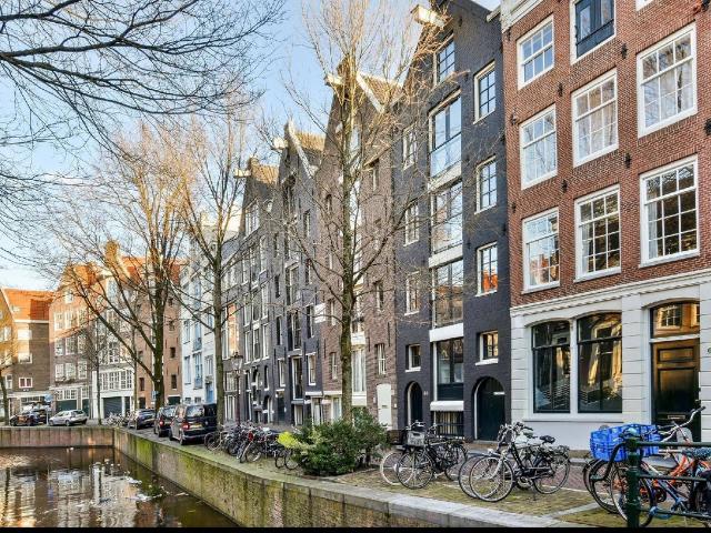Appartement te huur Krom Boomssloot 63 D in Amsterdam voor € 3.750