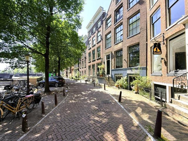 Te huur: Appartement Kromme Waal in Amsterdam