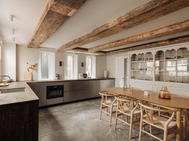 Appartement te huur Kromme Waal in Amsterdam voor € 5.750