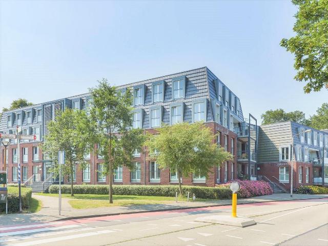Appartement te huur Legmeerdijk in Amstelveen voor € 2.850