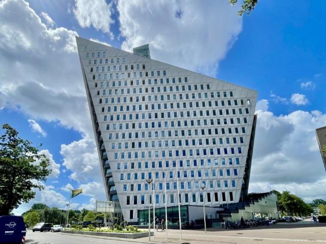 Appartement te huur Leyweg in Den Haag voor € 1.995