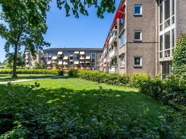 Appartement te huur P.C. Hooftlaan in Deventer voor € 860