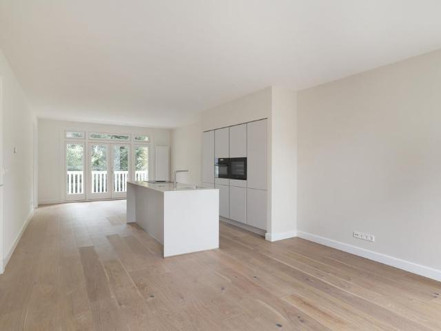 Appartement te huur Reijnier Vinkeleskade in Amsterdam voor € 3.450