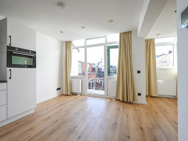 Appartement te huur Van 't Hoffplein in Schiedam voor € 990