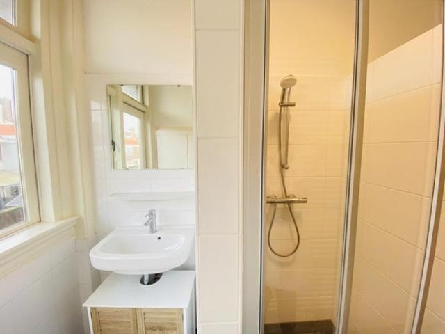 Appartement te huur Van Zeggelenlaan 200 in Den Haag voor € 1.009
