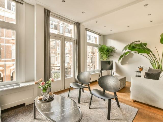 Appartement te huur Van Eeghenstraat 20 1 in Amsterdam voor € 3.100