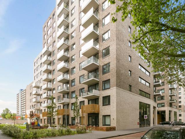 Appartement te huur 1e Lulofsdwarsstraat 16 V in Den Haag voor € 1.865