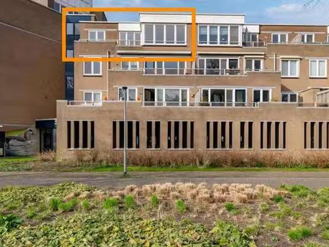 Appartement te koop Messiaenplantsoen 82 in Almere voor € 359.