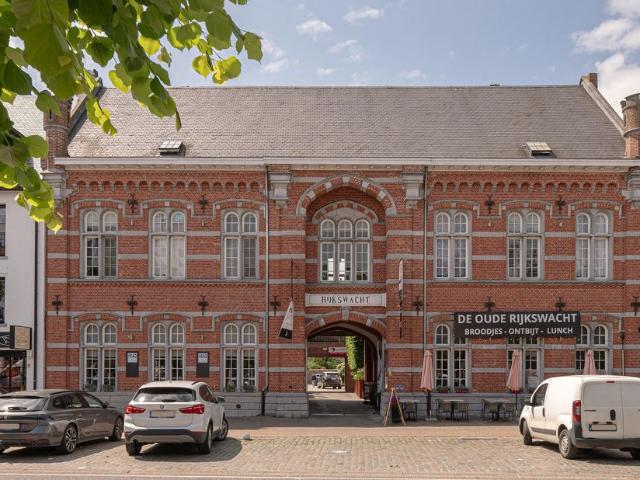 Appartement te koop met 9 slaapkamers