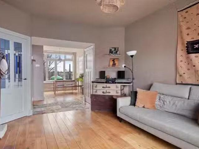 Appartement te koop Noorderbeekstraat 232 in Den Haag voor € 3.