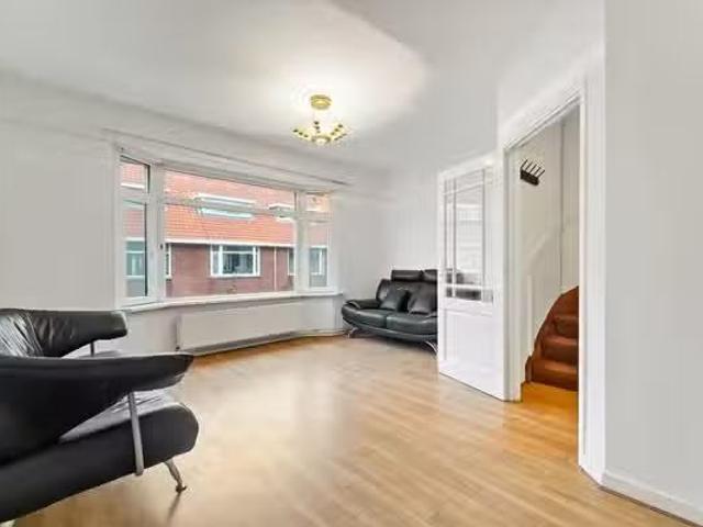 Appartement te koop Noordpolderkade 189 in Den Haag voor € 300.