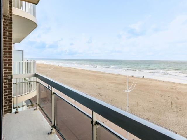 Appartement te koop op de zeedijk in Koksijde!
