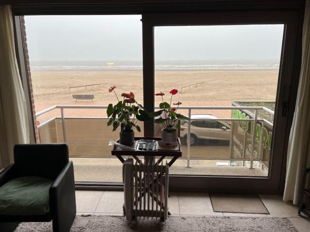 Appartement te koop op de zeedijk in Koksijde!