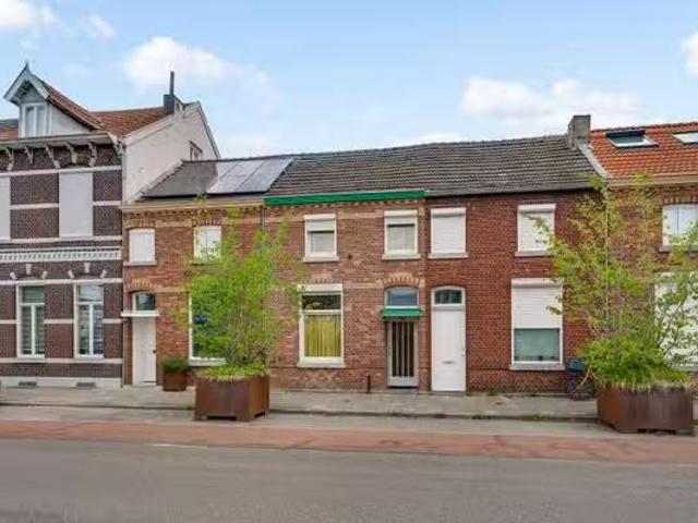 Appartement te koop Adelbert van Scharnlaan E 33 in Maastricht.