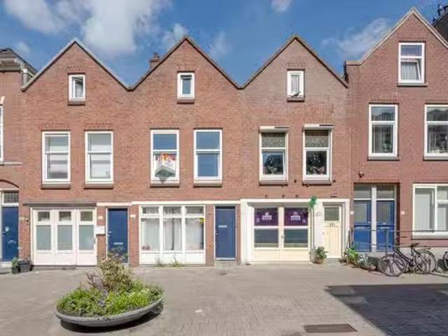 Appartement te koop Buizerdstraat 13 C in Rotterdam voor € 225.