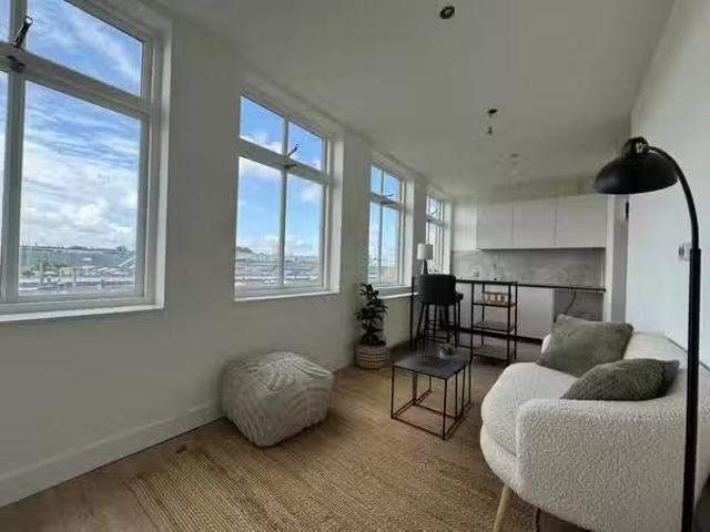 Appartement te koop Bachstraat 200 A in Leiden voor € 140.000