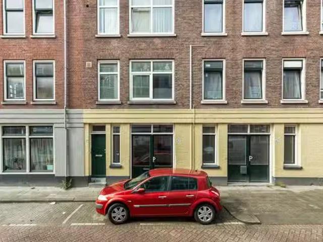 Appartement te koop Ebenhaëzerstraat 14 B in Rotterdam voor €.