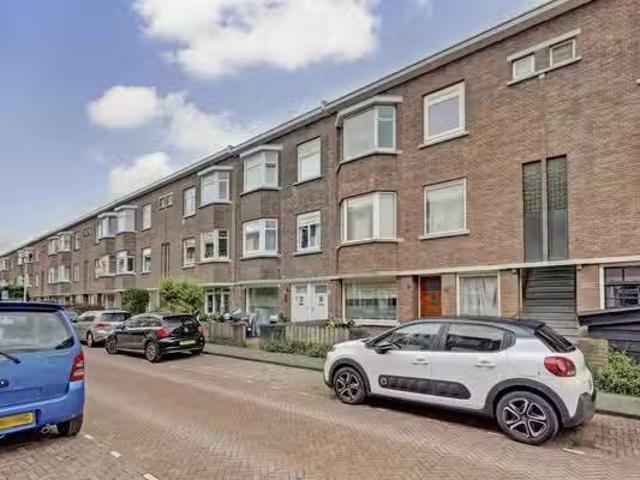 Appartement te koop Hoog Buurlostraat 6 in Den Haag voor € 260.