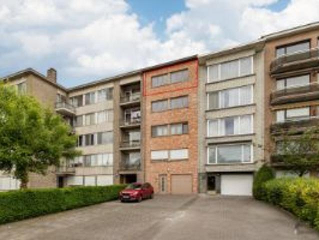 Appartement te koop in Merksem 2170