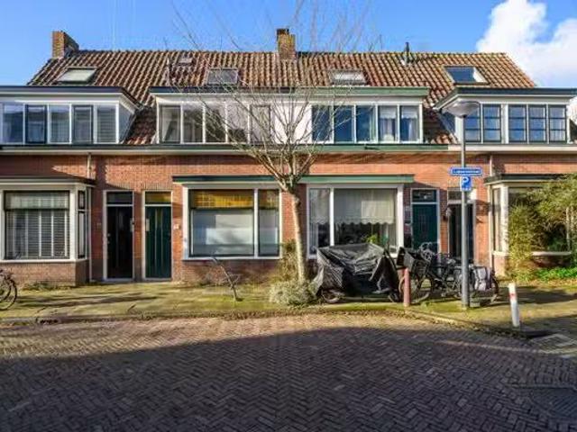 Appartement te koop Jacob van Campenlaan 158 in Leiden voor €.