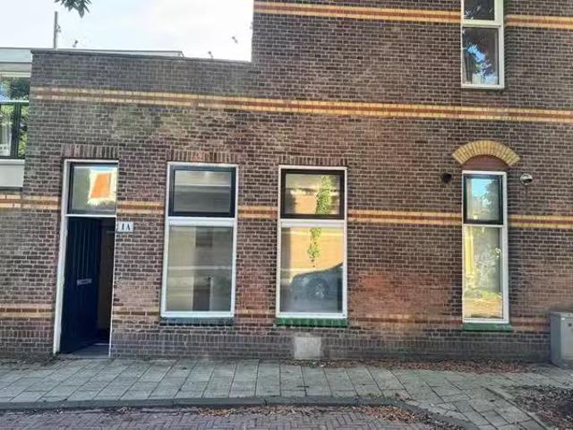 Appartement te koop Lage Rijndijk 43 E in Leiden voor € 225.000