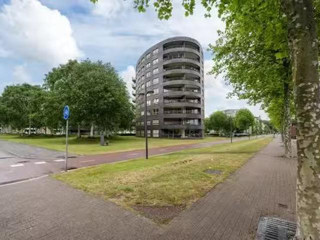 Appartement te koop Louis Armstrongweg 60 H in Almere voor € 3.