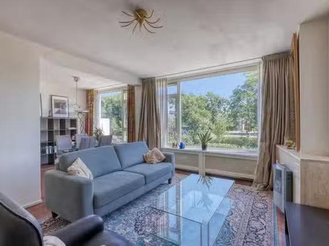 Appartement te koop Smaragdhorst 100 in Den Haag voor € 275.000
