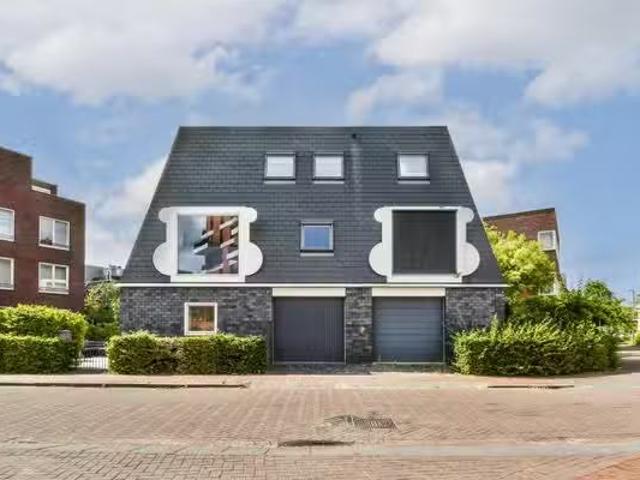 Appartement te koop Veemkade 1186 in Amsterdam voor € 695.000