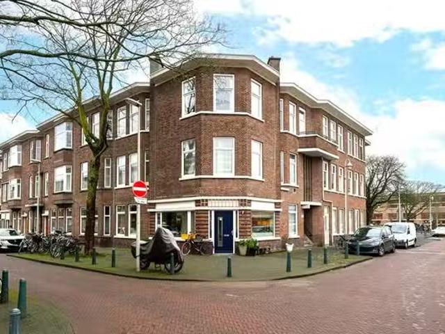 Appartement te koop Vierhoutenstraat 109 in Den Haag voor € 34.