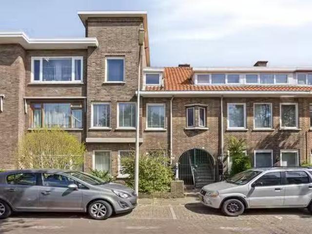 Appartement te koop Vierhoutenstraat 113 in Den Haag voor € 27.