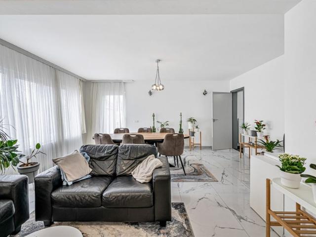 Appartement te koop voor 295000 euro met 2 slaapkamers