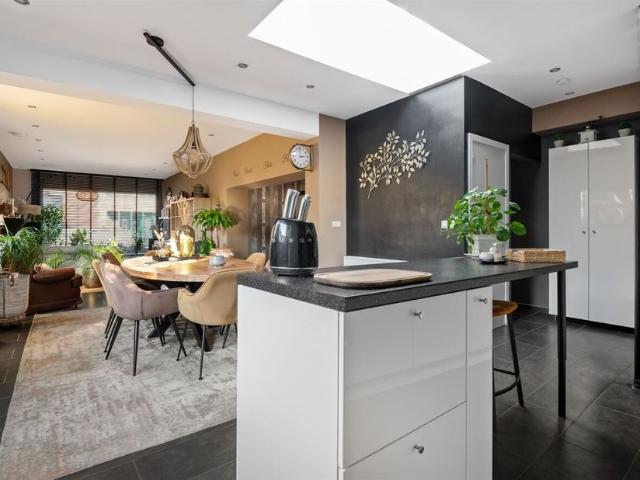 Appartement te koop voor 319000 euro met 4 slaapkamers