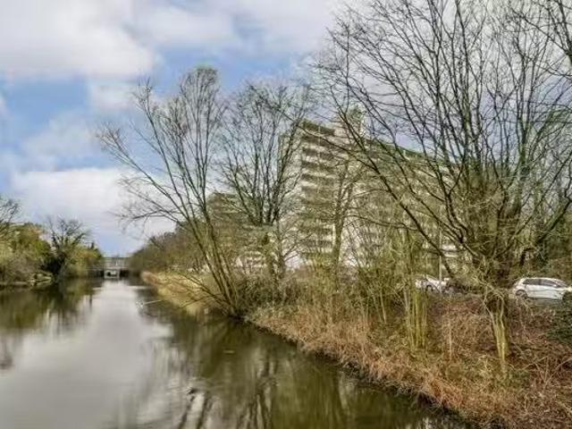Appartement te koop Windjammerdijk 82 in Amsterdam voor € 385.