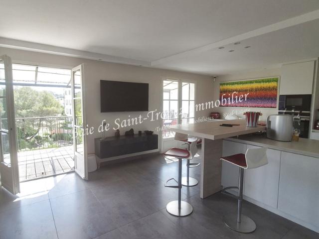 Appartement terrasse au coeur du village avec vue panoramiqu