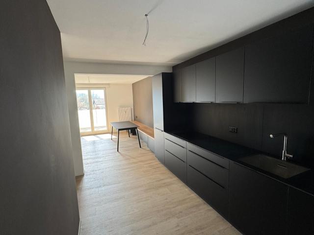 Appartement tout rénové avec vue dégagée et balcon au 2ème et 3ème étage | dreamo. Ch