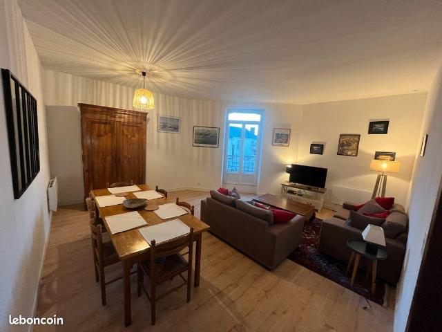 Appartement tous conforts, internet box télé