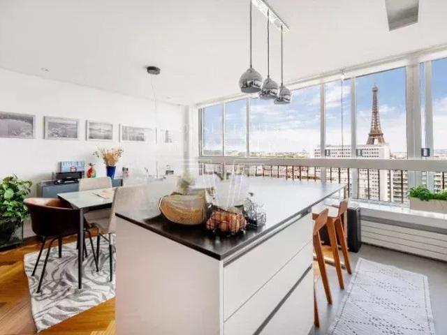 APPARTEMENT TROIS CHAMBRES VUE PANORAMIQUE TOUR EIFFEL