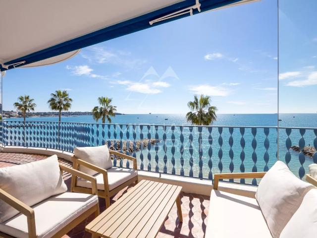 Appartement traversant avec vue mer panoramique 81m² Antibes