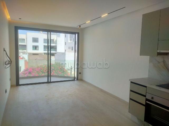 Appartement traversant à louer vide, sur l'Oasis