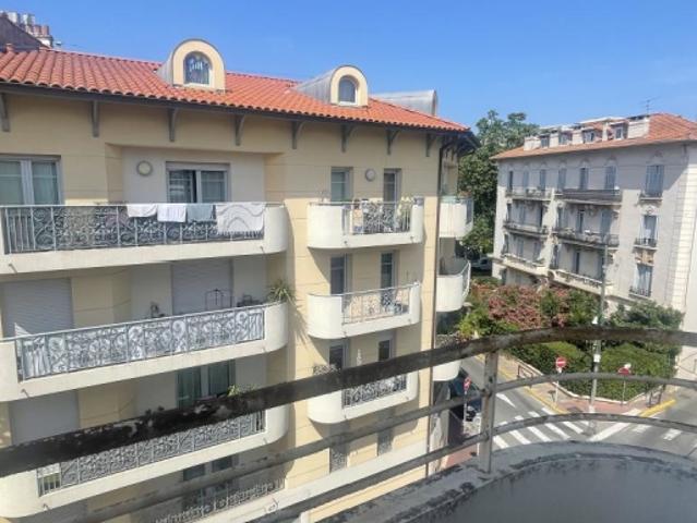 Appartement traversant à vendre Cannes Quartier Gallieni