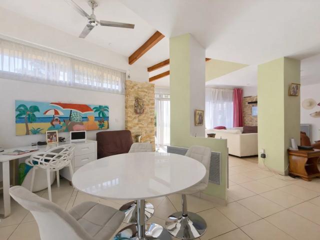 Appartement traversant de plain pied 75 m2 BOUCANET