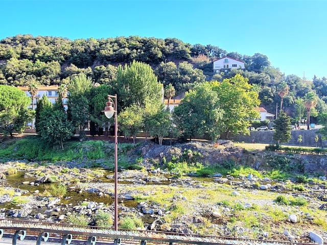 Appartement traversant de type T3 avec balcon